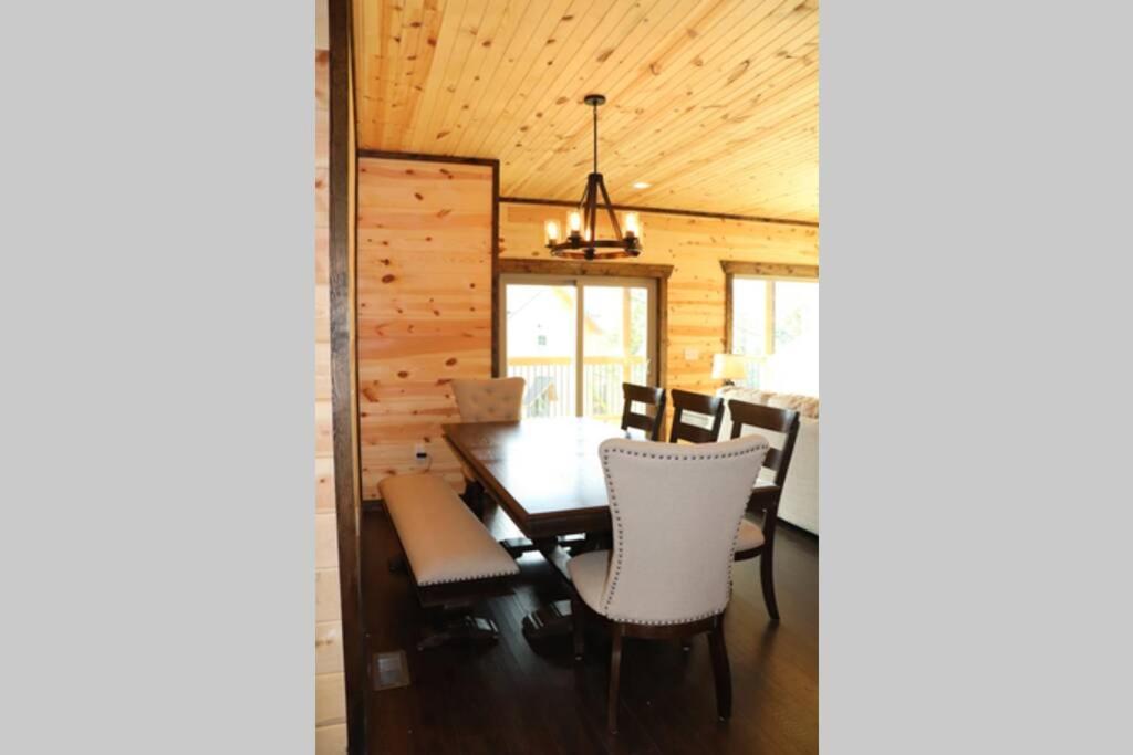 Chalet Village- Amazing Mountain Views - Piney Butt Place Gatlinburg Ngoại thất bức ảnh