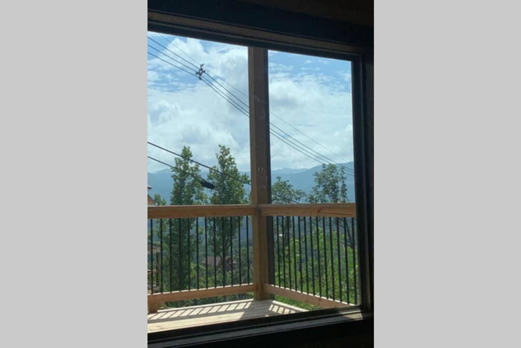 Chalet Village- Amazing Mountain Views - Piney Butt Place Gatlinburg Ngoại thất bức ảnh
