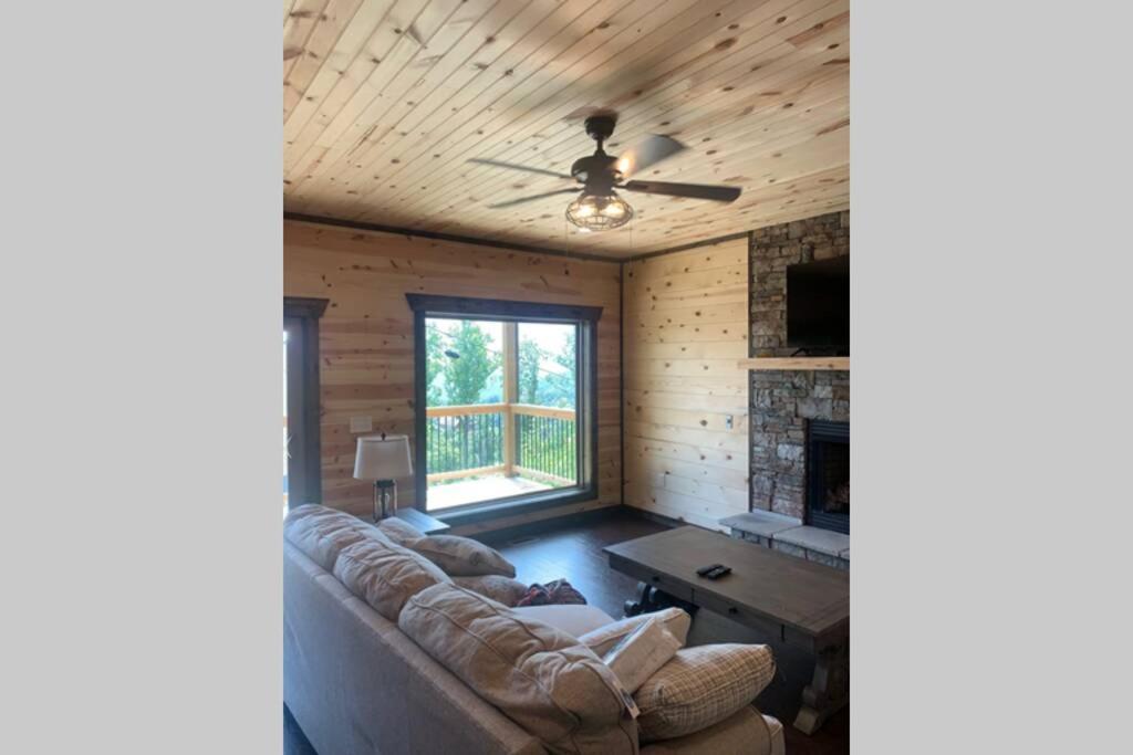 Chalet Village- Amazing Mountain Views - Piney Butt Place Gatlinburg Ngoại thất bức ảnh